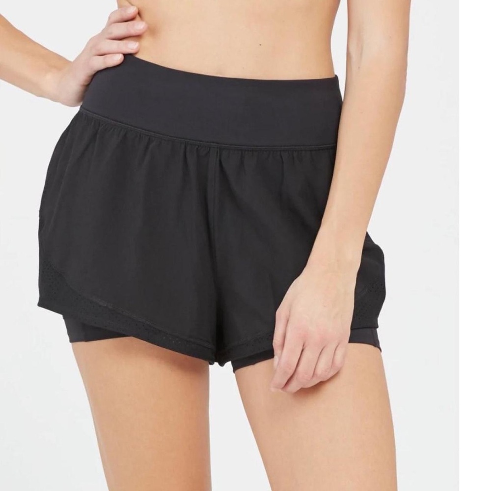 Spanx Get Moving Athletic Shorts size medium